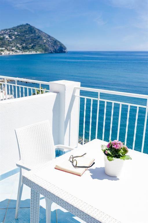 Hotel Casa Rosa Sea & Spa Sant'Angelo  外观 照片