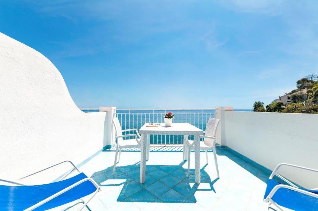 Hotel Casa Rosa Sea & Spa Sant'Angelo  外观 照片